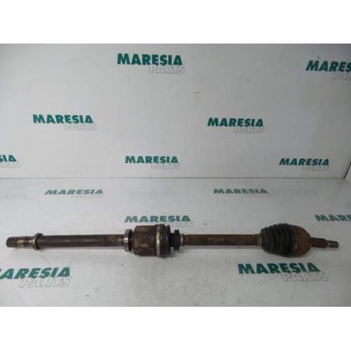 Renault - Megane - Front drive shaft, right