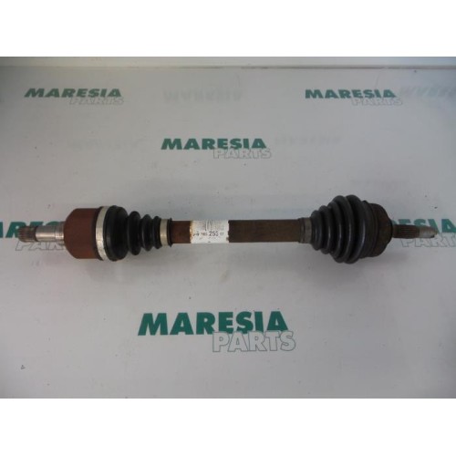 Citroen - C3 - Aandrijfas links-voor