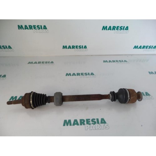 Renault - Master - Front drive shaft, right