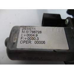 Fiat - Punto - Window mechanism 4-door, front right