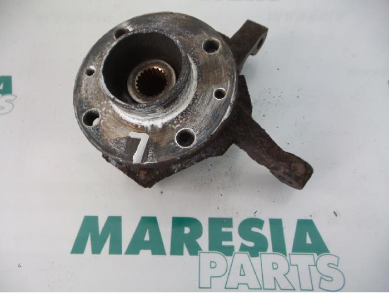 Renault - Kangoo - Fusee links-voor