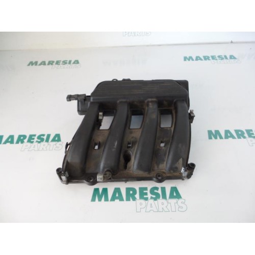 Renault - Megane Scenic - Intake manifold