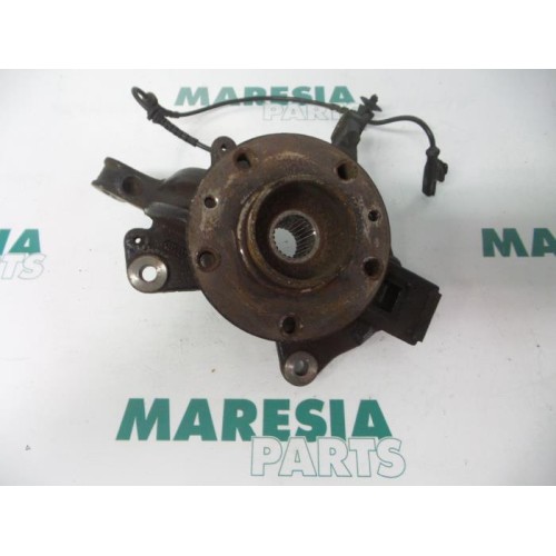Renault - Megane - Achsschenkel links vorne
