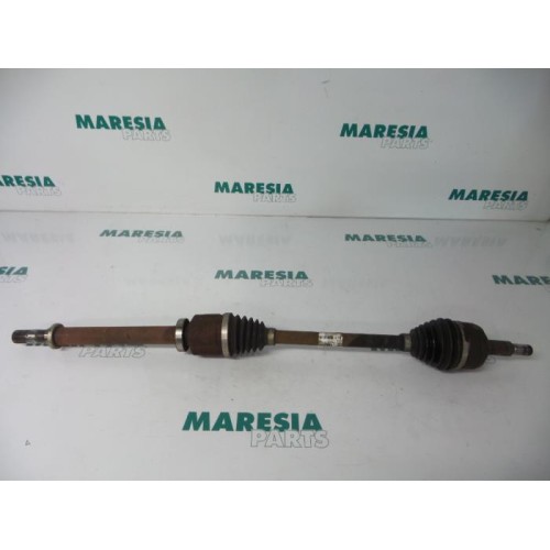 Renault - Megane - Front drive shaft, right