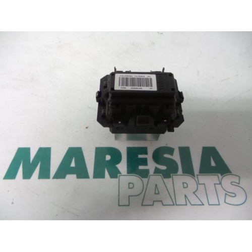 Renault - Megane - Heater resistor