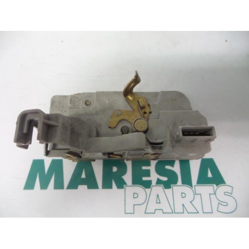 Peugeot - 307 - Rear door mechanism 4-door, right