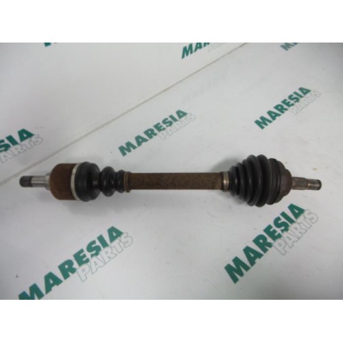 Peugeot - 307 - Aandrijfas links-voor