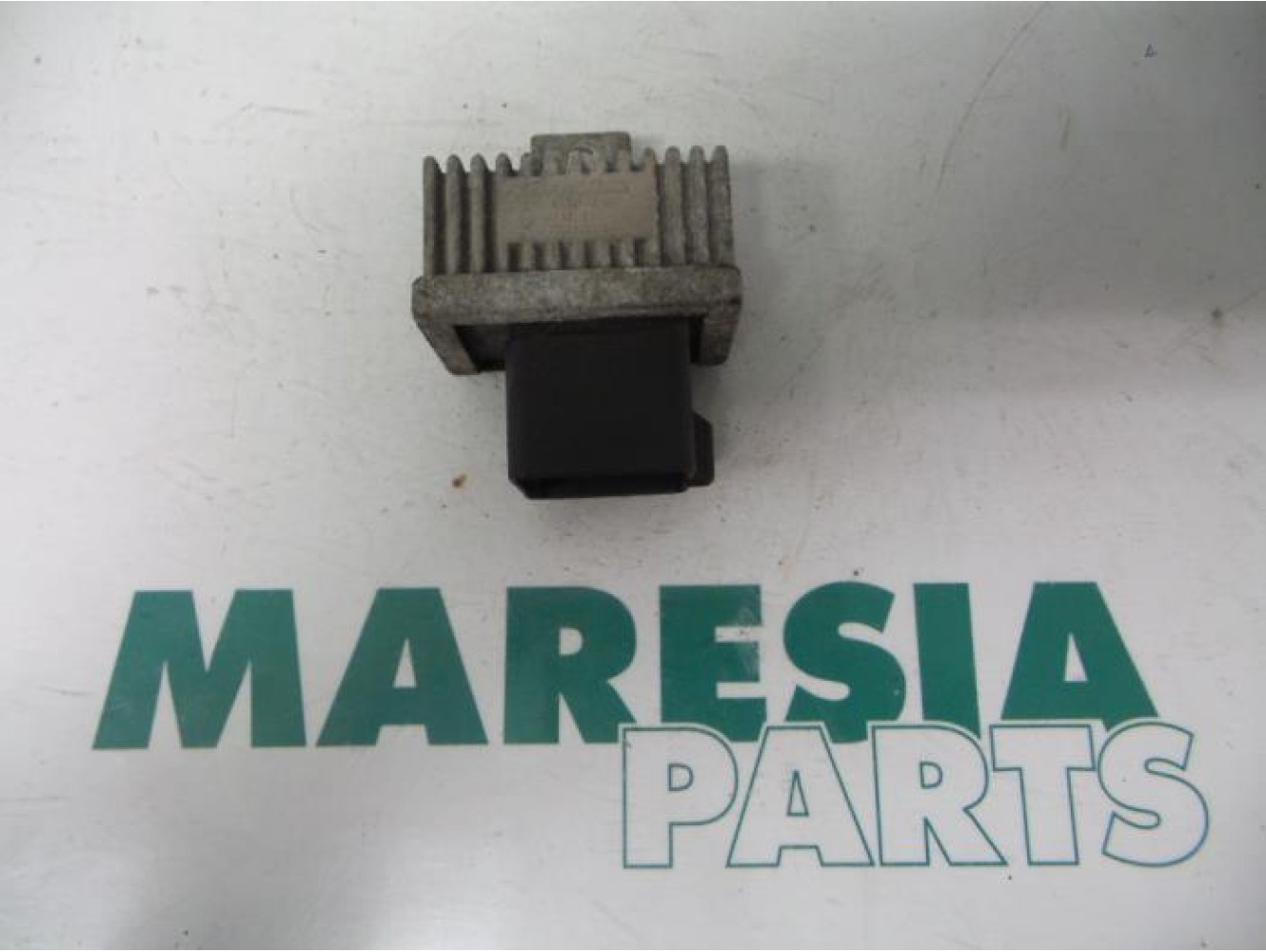 Renault - Clio - Glow plug relay