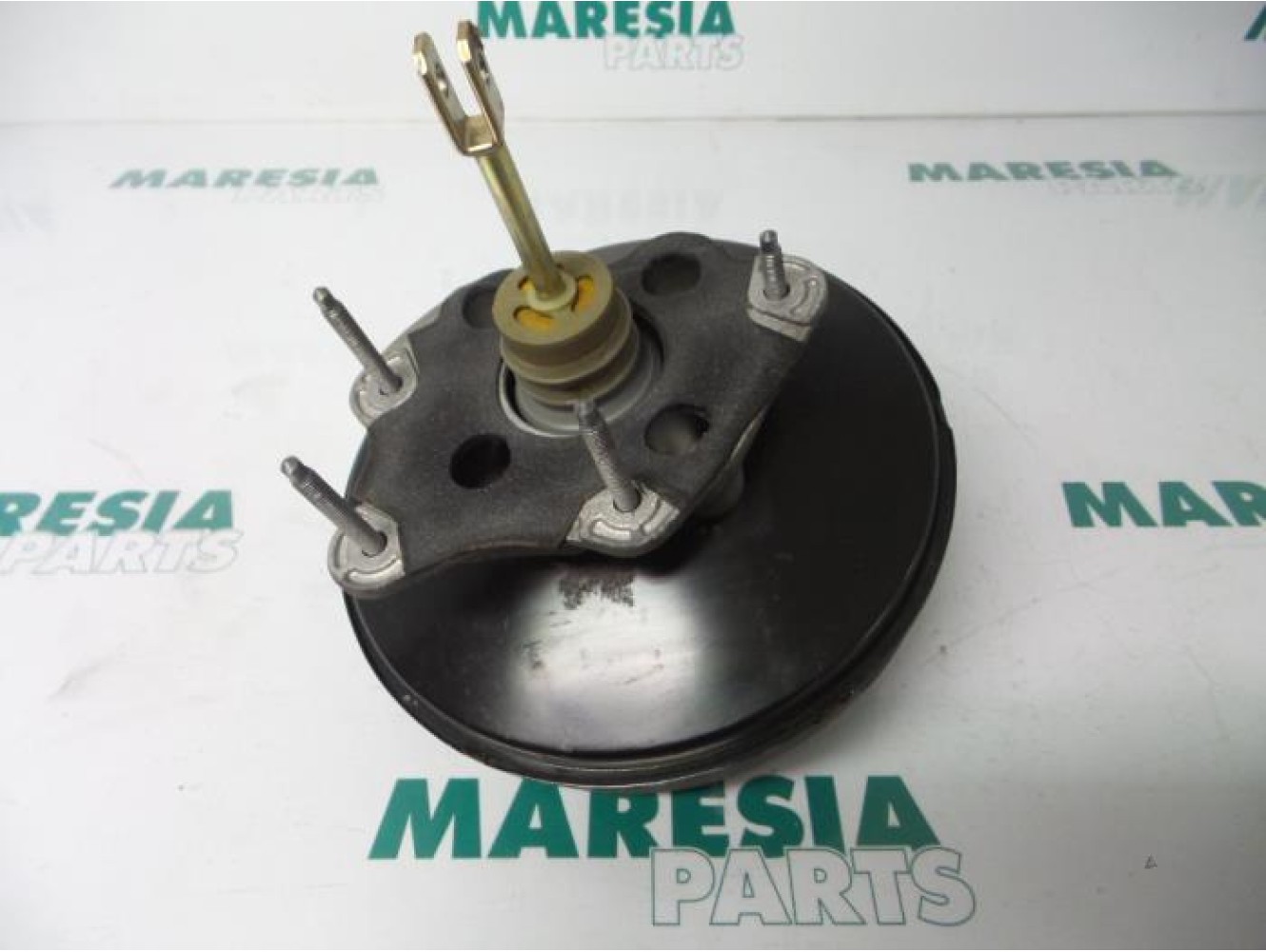Renault - Clio - Brake servo