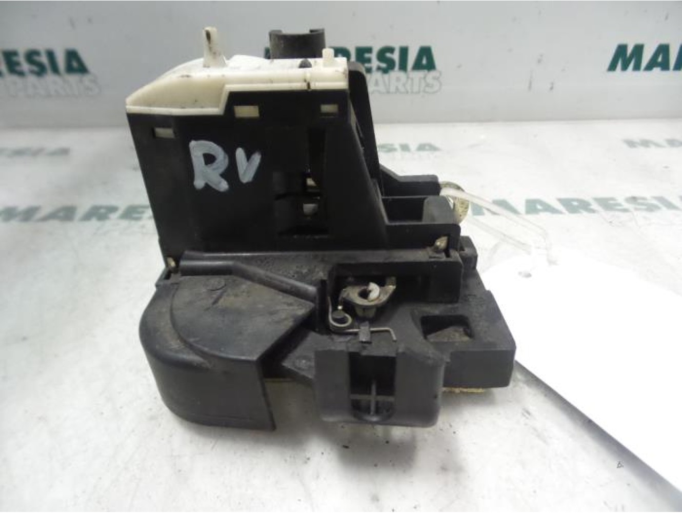Renault - Clio - Front door lock mechanism 4-door, right