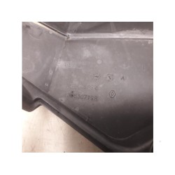 Renault - Megane - Couvercle de distribution