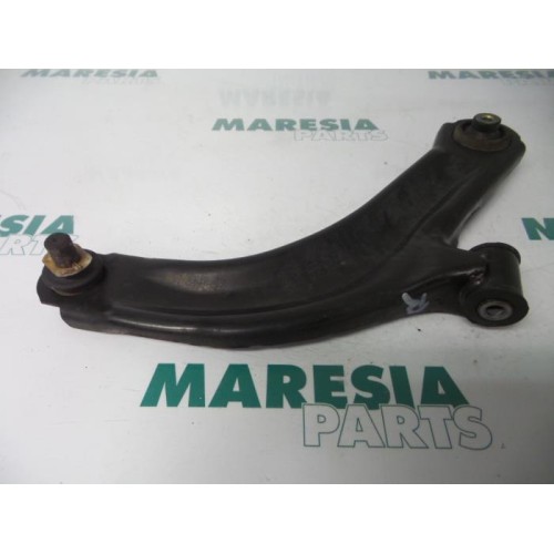 Renault - Clio - Front lower wishbone, right