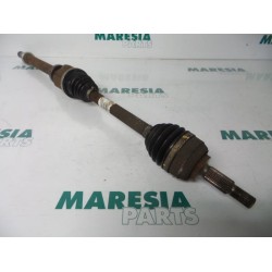 Renault - Clio - Front drive shaft, right