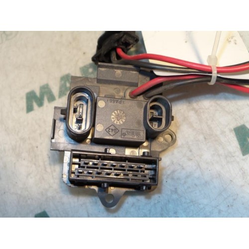 Renault - Clio - Heater resistor