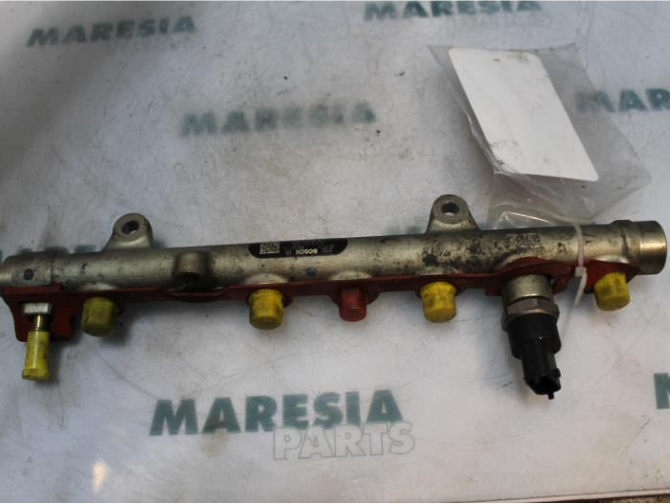 Renault - Megane - Fuel injector nozzle