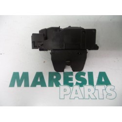 Peugeot - 508 - Tailgate lock mechanism
