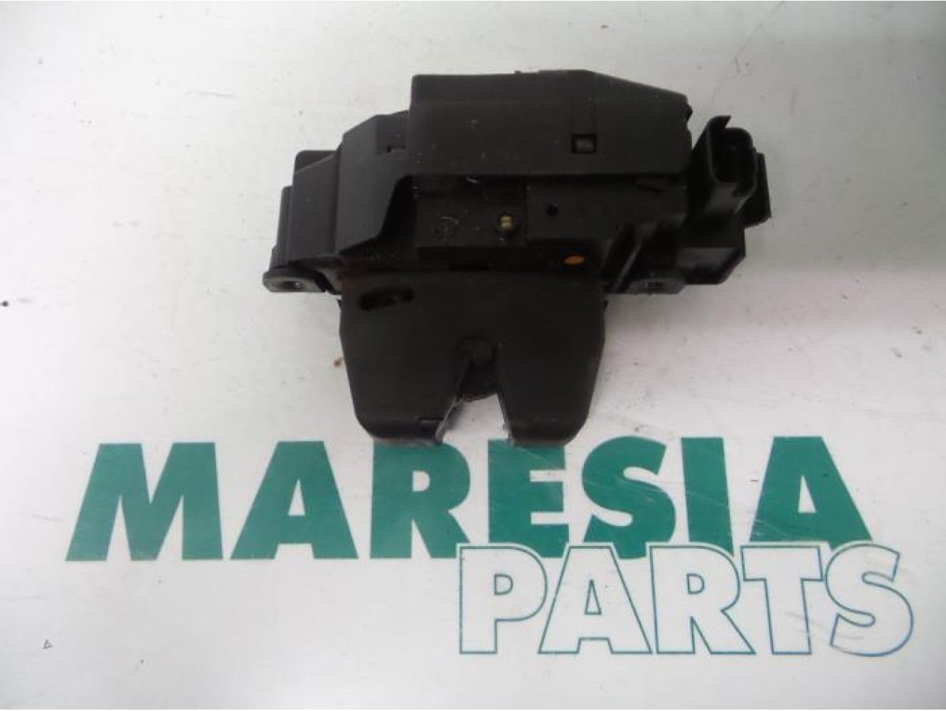 Peugeot - 508 - Tailgate lock mechanism