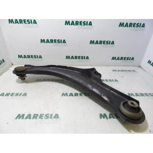 Renault - Clio - Front lower wishbone, right