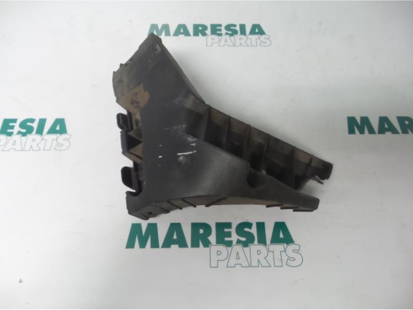 Renault - Clio - Bumperframe achter