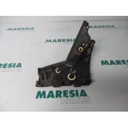 Renault - Clio - Rear bumper frame