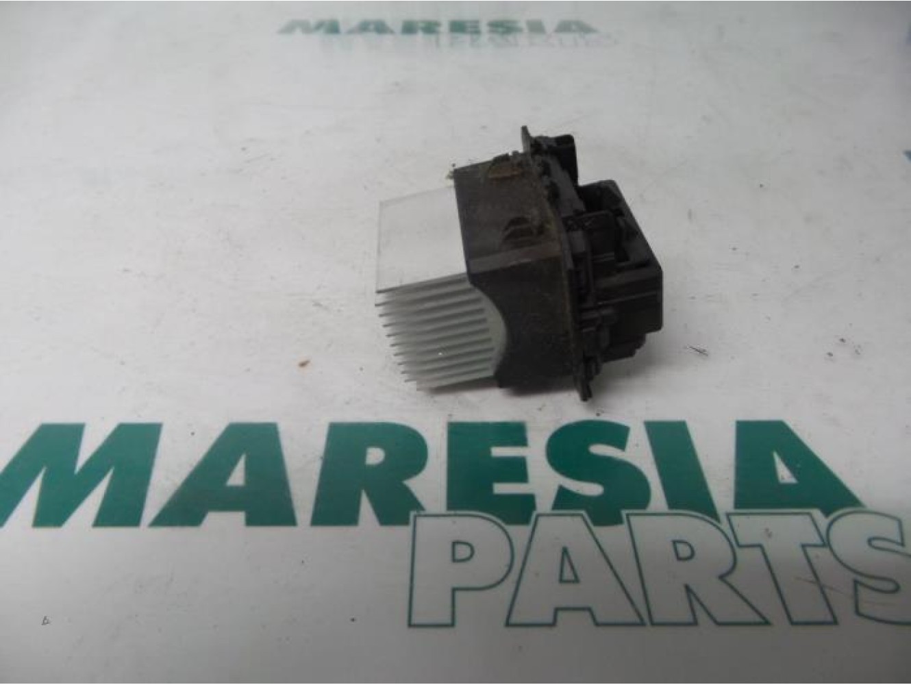 Renault - Clio - Heater resistor