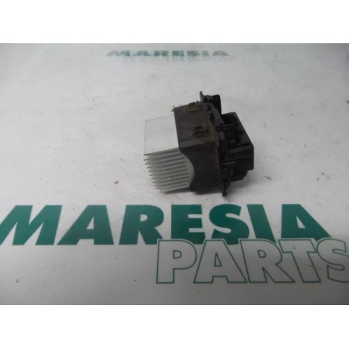Renault - Clio - Heater resistor
