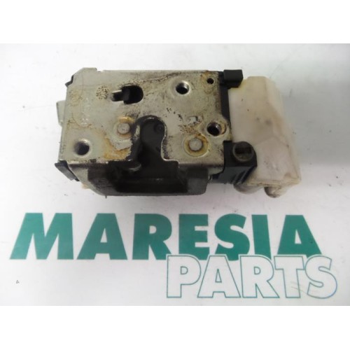Fiat - Punto - Rear door mechanism 4-door, right