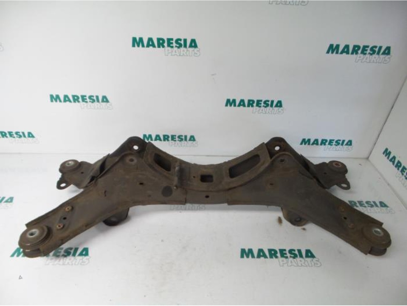 Alfa Romeo - 159 - Rear support beam