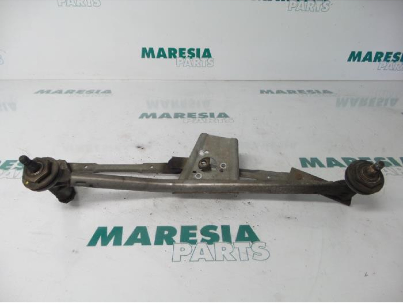 Peugeot - 206 - Wiper mechanism
