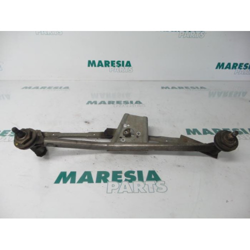 Peugeot - 206 - Wiper mechanism