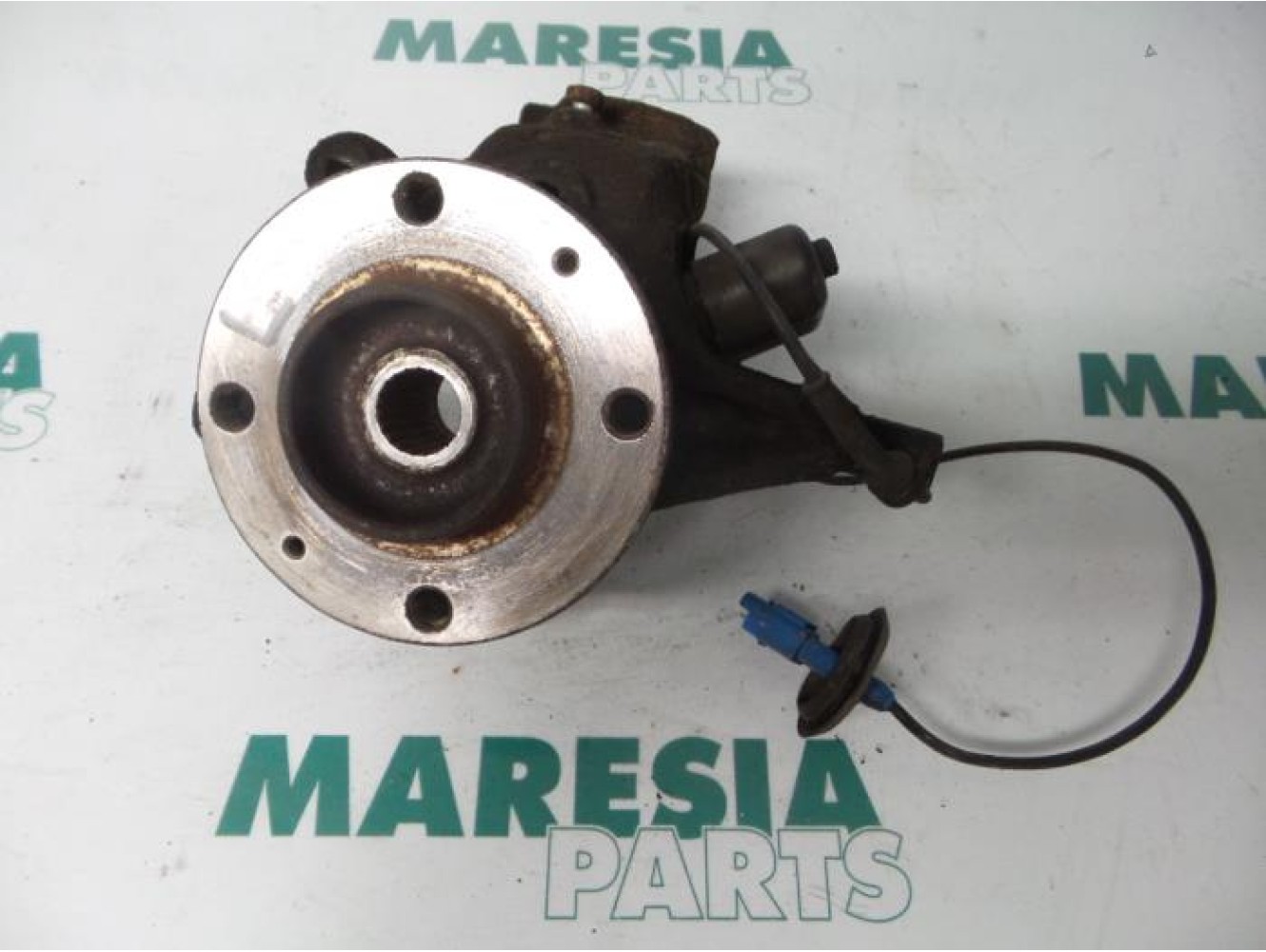 Peugeot - 206 - Knuckle, front left