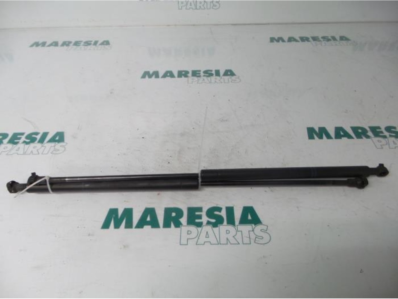 Peugeot - 206 - Set of tailgate gas struts