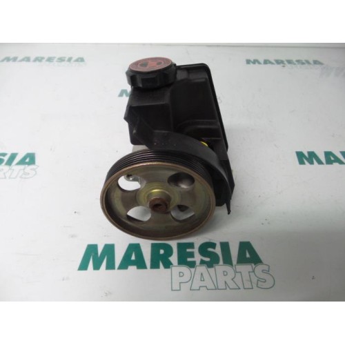 Peugeot - 206 - Power steering pump