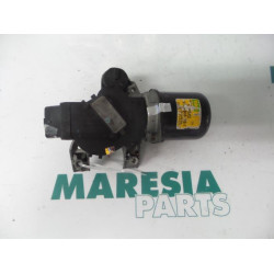 Peugeot - 107 - Front wiper motor