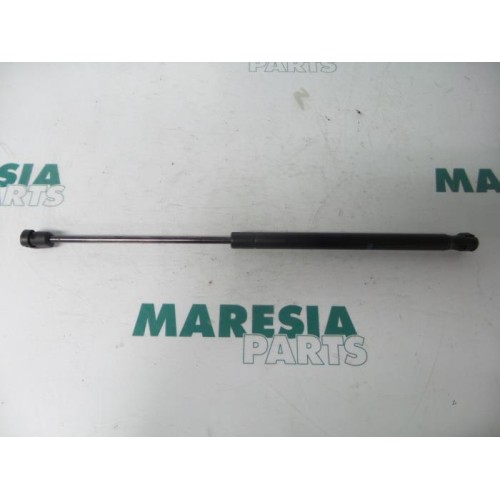 Citroen - C2 - Set of tailgate gas struts
