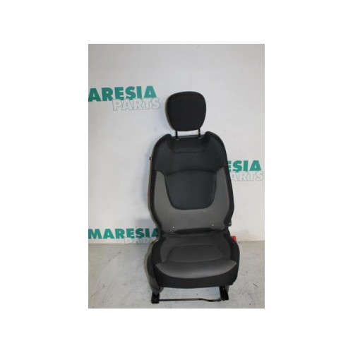 Renault - Captur - Seat, right