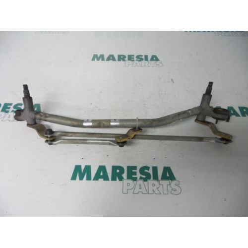 Citroen - C2 - Wiper mechanism