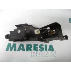 Citroen - C5 - Tailgate lock mechanism