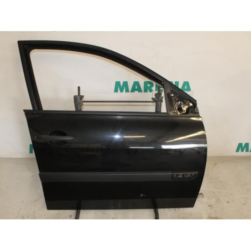 Renault - Megane - Front door 4-door, right