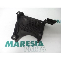Renault - Megane - Couvercle de distribution