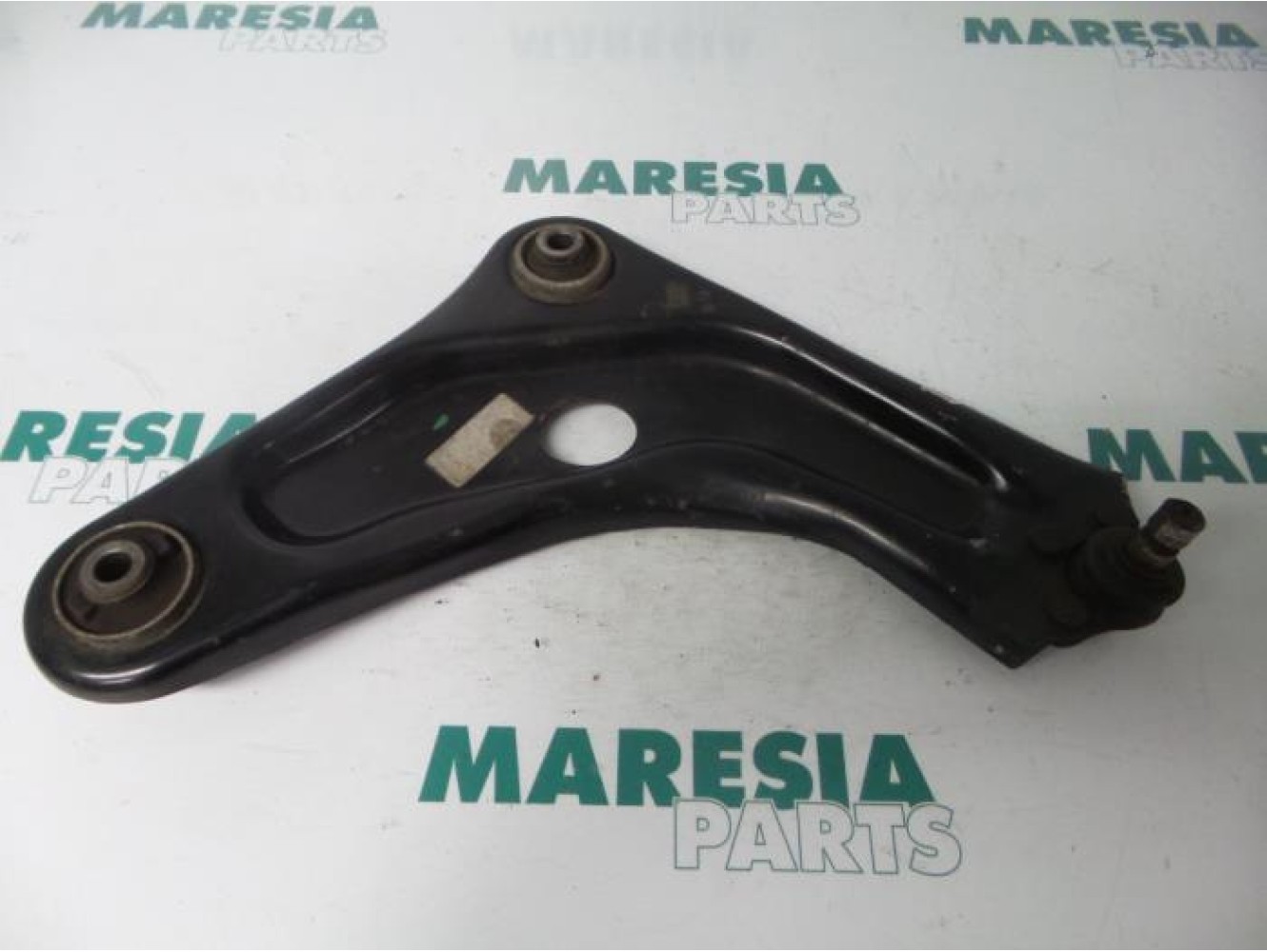 Peugeot - 207 - Front lower wishbone, right