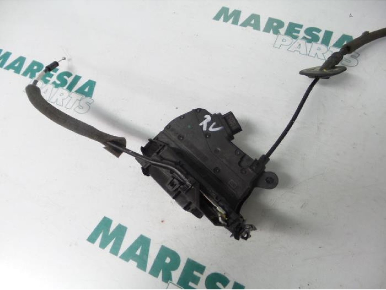 Renault - Captur - Front door lock mechanism 4-door, right
