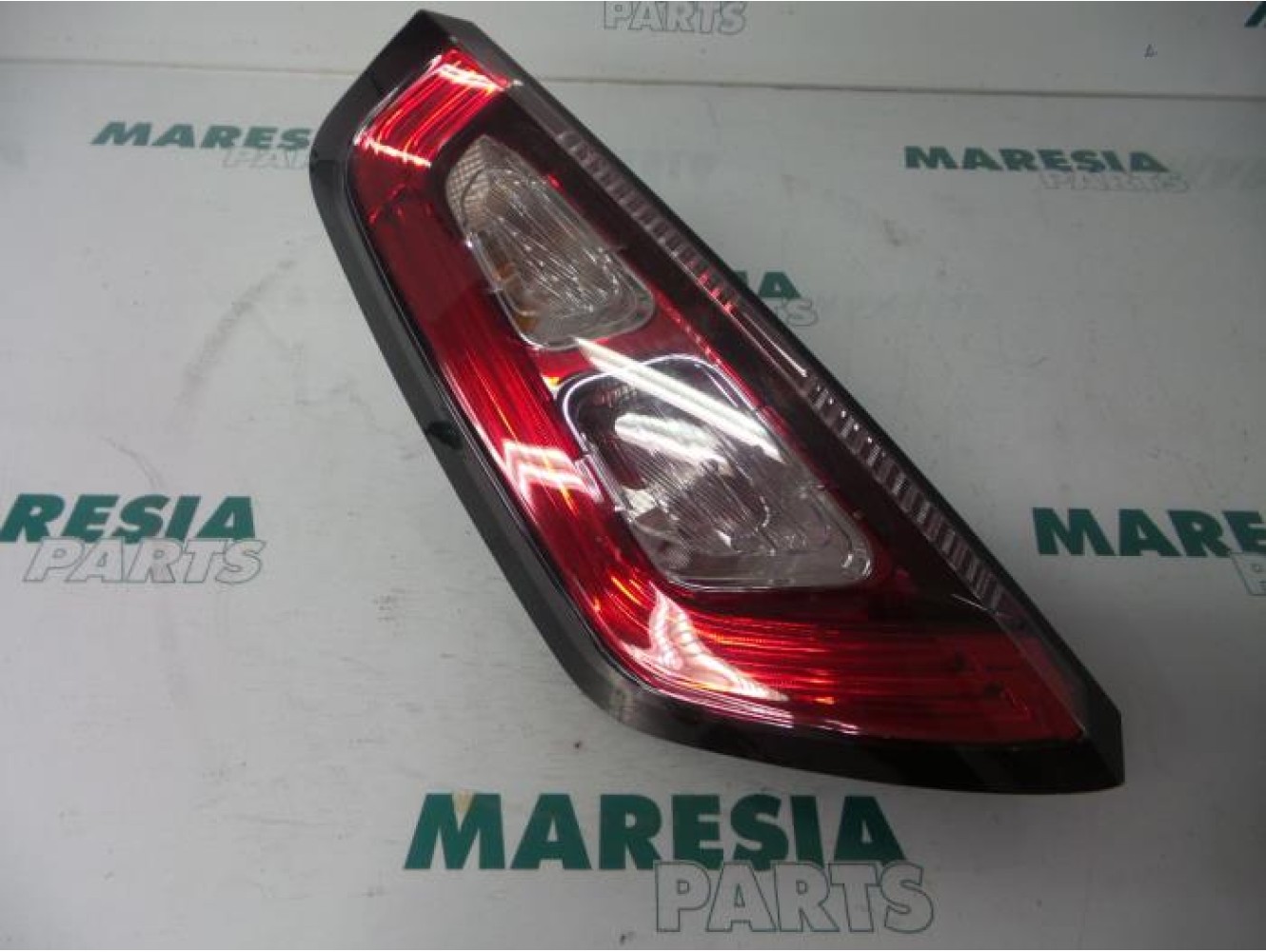 Fiat - Punto - Achterlicht links