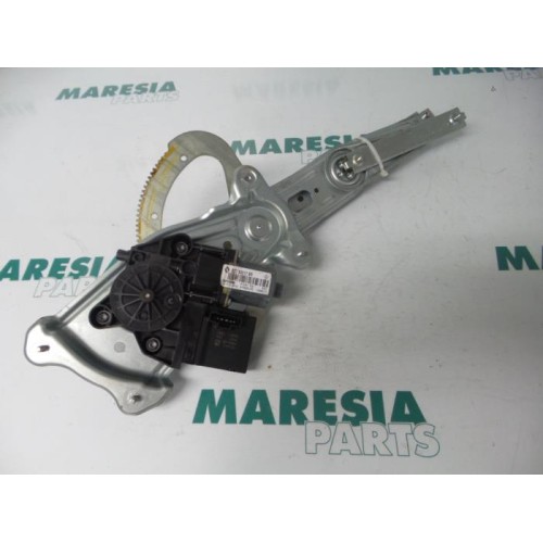 Renault - Megane Scenic - Rear door window mechanism 4-door, right