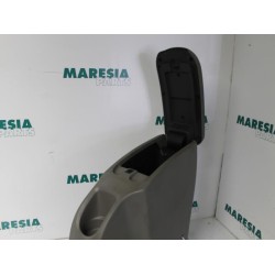 Renault - Kangoo - Armrest