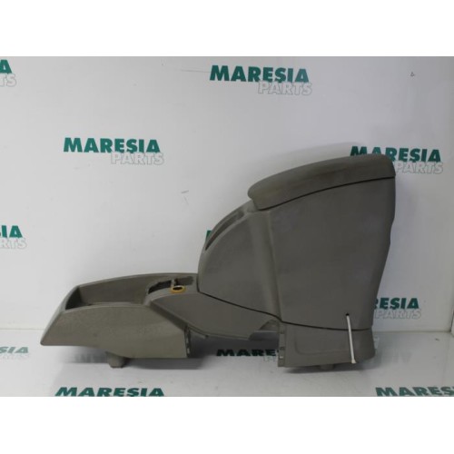 Renault - Kangoo - Armrest