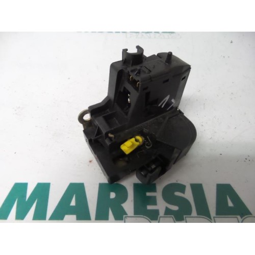 Renault - Megane - Door lock mechanism 2-door, left