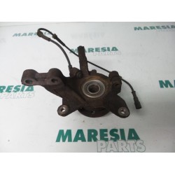 Renault - Megane - Knuckle, front right
