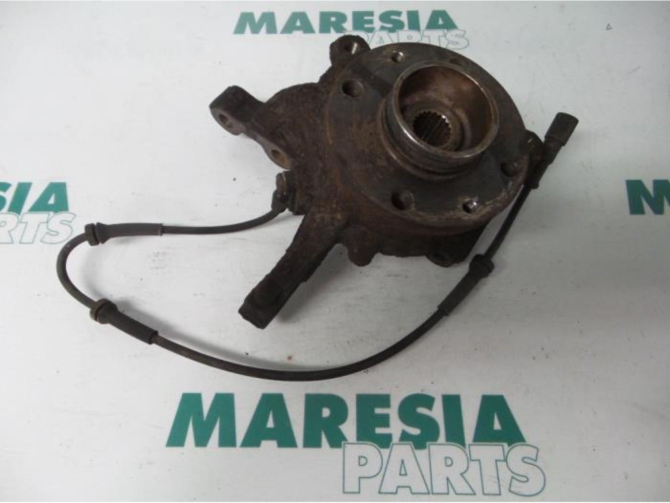 Renault - Megane - Knuckle, front right