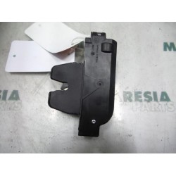 Citroen - C8 - Tailgate lock mechanism